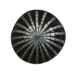 Bols en Coque de Noix de Coco Prix de Gros Écologiques Polis Design Classique Ustensiles de Cuisine Vaisselle Ensembles Maison Cuisine Fabriqués au Vietnam - Product Image 1