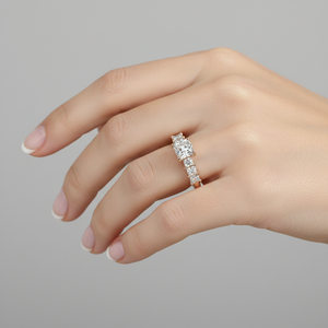 Anillo de Compromiso con Diamante Cultivado en Laboratorio Stonewels, Corte Princesa, Piedras Laterales, Oro Rosa de 14K, Anillo de Novia de Lujo con Certificado - Product Image 6