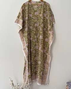 Vestido Kaftán de Algodón con Estampado Floral Hecho a Mano, Estilo Bohemio para Mujer, Cuello en V Profundo, Corte Holgado, Ideal para Vacaciones y Playa - Product Image 3