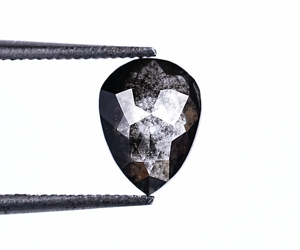 Diamant de laboratoire cultivé noir de 1,00 ct, taille fantaisie poire, percé au laser, certifié par un tiers, idéal pour la joaillerie - Vente chaude - Product Image 1