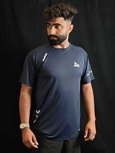 T-shirt sportif à manches courtes pour homme PUFFIN SPORTS, col rond, séchage rapide, polyester tricoté, coupe classique avec logo imprimé sur le devant - Product Image 1