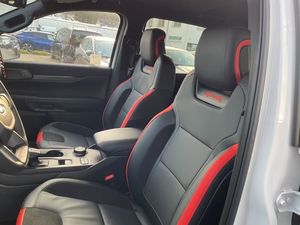Camioneta Ford Ranger Raptor 4x4 Turbo Diésel Automática Doble Cabina Todoterreno Vehículo Utilitario Usado con Bajo Kilometraje - Product Image 3