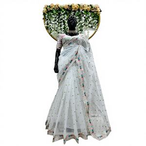 Sari de Seda Organza Blanco con Estampado Digital Elegante y Moderno de Boutique India, Blusa Sari Exclusiva y Elegante, Blusa Étnica de Última Moda - Product Image 1