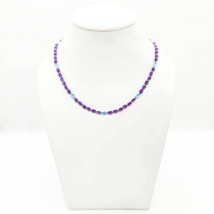 สร้อยคออเมทิสต์ธรรมชาติและโทแพซสีฟ้าอ่อนทรงโอวัลแบบ Eternity ตัวเรือนทองคำแท้ 18K สีเหลือง – ประดับอัญมณีแบบผสมติดต่อกันทรงรี - Product Image 1