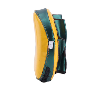 Équipement d'entraînement de boxe professionnel DAWNFROCE FIGHT GEARS, cible en PU verte et jaune, durable, respectueux de l'environnement, pour le kickboxing - Product Image 1