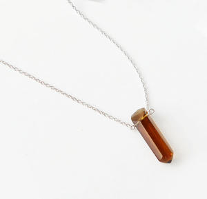 Collier pendentif obélisque géométrique hexagonal en argent sterling 925 avec quartz naturel Vino Prism Cognac - Product Image 1
