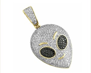 SHRAMAN JEWELS Trendy 925 <b>Silver</b> Gold Plated Custom Cartoon Alien Face Moissanite Diamond Pendant <b>Necklace</b> for Halloween Party - Product Image 2