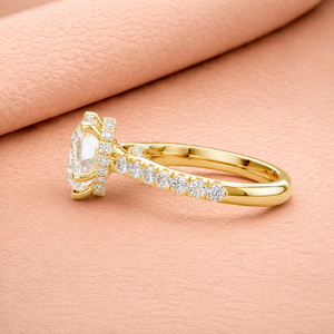 Bague de fiançailles élégante et luxueuse en or massif 14 carats plaqué rhodium, certifiée IGI, en forme de cœur, sertie de diamants halo cachés cultivés en laboratoire - Product Image 2