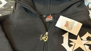 Most Selling Sun Faded High Street Men Tracksuit Custom Logo Screen Printing Tracksuit with Zipper <b>Puller</b> & Drawstring - Product Image 5