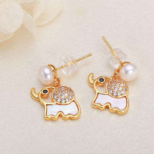 Pendientes de Perlas de Agua Dulce con Incrustaciones de Circonita, Diseño Único, Estilo Dulce y Moderno de Zhuji, Accesorios de Moda - Product Image 3