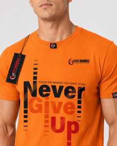 เสื้อยืดแขนสั้นสีส้มสำหรับผู้ชาย FHY HUMBLE ทรงหลวม สวมใส่สบาย ผ้าเจอร์ซีย์คอตตอน คอกลม ชุดกีฬา ผ้าไม่หด 300 กรัม ผลิตจากใยไผ่ - Product Image 6