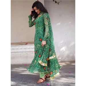 VESTIDO DE TRABAJO DE ENCAJE CON IMPRESIÓN DIGITAL DE DISEÑADOR GEORGETTE CON DUPATTA GREEN Dhoti - Product Image 1