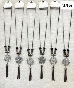 คอลเลกชันสร้อยคอยาวสีเทาเมทัลลิก PingBling Designer พร้อมจี้รูปเหรียญดอกไม้ประดับคริสตัลและพู่ห้อยหลายสาย - Product Image 1
