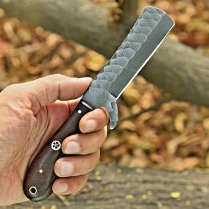 Cuchillo de vaquero forjado a mano de acero al carbono, con filo biselado, personalizado OEM, hoja fija de espiga completa, mango de palisandro y funda de cuero. - Product Image 2