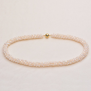 สร้อยคอและกำไลไข่มุกน้ำจืดธรรมชาติ ทิลเลียน เพิร์ล แบบผสมผสาน ไข่มุกบาร็อคขนาดเล็ก ทอแบบพิเศษ พร้อมตัวล็อคแม่เหล็ก สไตล์เอเลี่ยน - Product Image 1