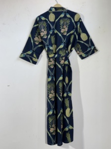 Bata Kimono de Algodón Estampada Azul Oscuro |   Bata Larga con Estampado Floral de Aves |   Ropa Casual para Mujer - Product Image 3