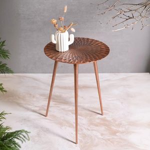 Table basse vintage en métal, table d'appoint ronde, plateau en métal sculpté artistiquement, table d'appoint pour salon, chambre à coucher - Product Image 4