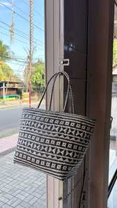 Sac à main en rotin Motif B carré Lontar, best-seller indonésien, motif rétro, ouverture supérieure, unisexe, décontracté, ethnique, usage quotidien - Product Image 3
