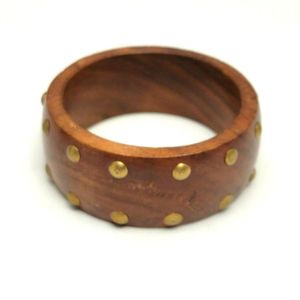 Bracelet en bois rétro pentagramme, design large et exagéré avec rivets, fait main, étanche, haute qualité, accessoire unisexe moderne - Product Image 6