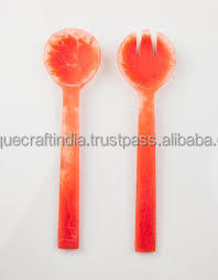 Juego de Servidores de Ensalada para Fiestas de Boda Sostenibles 2025, Cucharas de Madera con Patrón de Remolino de Resina, Uso en Cocina, Decorativas y Coloridas - Product Image 1