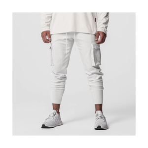Pantalons oversize tendance pour hommes, coupe large, tissu doux et détails élégants, parfaits pour le streetwear moderne. - Product Image 1