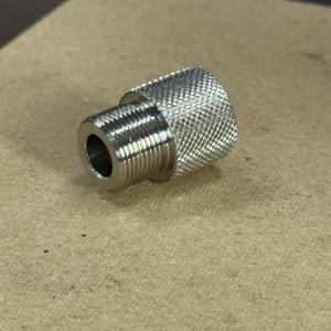 Componente de Acero Inoxidable Mecanizado por CNC, Tratado Térmicamente, Piezas Torneadas y Fresadas con Acabado de Óxido Negro y Tuerca de Fijación Incluida - Product Image 3