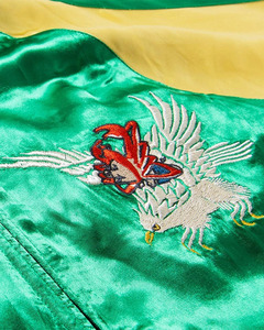 เสื้อแจ็คเก็ตวาร์ซิตี้ผ้าซาตินคุณภาพสูงสำหรับผู้ชาย คอวี ทรงสปอร์ต กันน้ำ กันลม ขายส่งจากปากีสถาน - Product Image 3