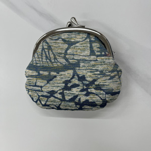 Pochette en tissu de soie, style kimono ouvert - Product Image 3
