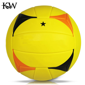 วอลเลย์บอลสำหรับผู้ใหญ่แบบมืออาชีพ ยูนิเซ็กซ์ ผลิตจาก PVC คุณภาพสูง นุ่มมือ เป็นมิตรกับสิ่งแวดล้อม เหมาะสำหรับเล่นในร่ม สีสันปรับแต่งได้ พร้อมระบบปิดแบบปรับได้ - Product Image 1