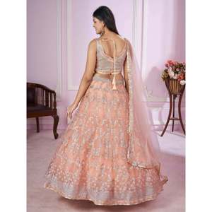 Magnifique Lehenga Choli en tulle souple à sequins couleur pêche pour mariage - Product Image 5
