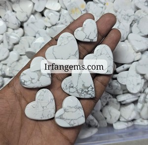Nouveau lot en gros de cabochons en howlite en forme de cœur, vendus au poids, avec différentes formes et tailles, utilisés pour la fabrication de bijoux, pierre howlite - Product Image 4