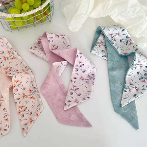 Écharpe en soie de luxe à imprimé floral, motif peint, pour femme, longue, fine, à nouer comme ruban pour poignée de sac, foulard de printemps, bandeau pour cheveux - Product Image 3