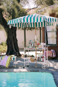 Parasol de jardin en bois - Product Image 1