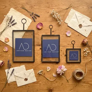 Cadre photo mural en verre suspendu ARTISAN DESIGN, cadre mural décoratif en métal avec anneau de suspension pour la décoration murale de la maison ou du bureau - Product Image 4