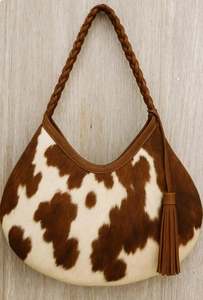 กระเป๋าหนังวัวแบบโฮโบ: หนังมีขนพร้อมหูจับหนังถักสไตล์ตะวันตก - Product Image 3