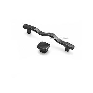 Tirador de latón para barra y pomo cuadrado: Diseño minimalista, herrajes duraderos para muebles de cocina, cajones y armarios. - Product Image 4