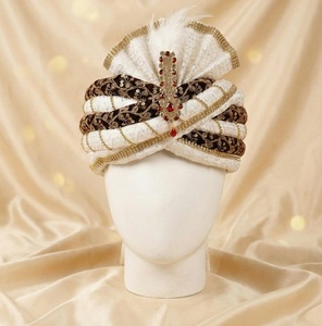 Turbante de Boda de Terciopelo Blanco y Marrón de Lujo para Novio, Safa con Piedra Roja Kalgi de 56 cm, Pagri Real Étnico para Hombre, Suministro al por Mayor - Product Image 1
