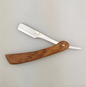 Navaja de Afeitar Profesional Vintage de Acero Inoxidable para Cortar Barba, Navaja de Barbero Personalizada de Una Sola Hoja con Mango de Madera - Product Image 3