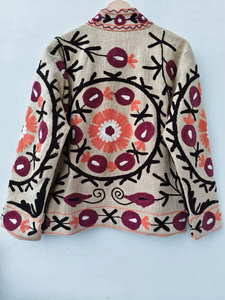 Chaqueta Bomber Bohemia con Cierre Frontal, Largo Regular, Estilo Otoñal, Prenda Étnica Artesanal de Jaipur, 100% Algodón, Suave y Transpirable - Product Image 4
