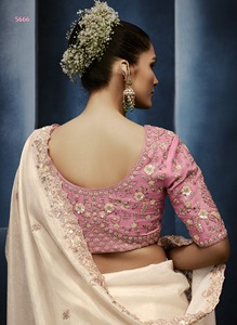 Sari de diseño con trabajo manual elaborado, con un estilo moderno y elegante, con hermosos detalles en apliques, para mujeres, para fiestas y bodas. - Product Image 4