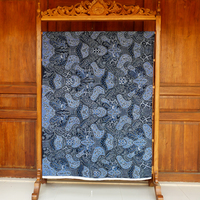 Kain Katun Batik Tulis Indonesia Buatan Tangan dengan Motif Sekar Jagad Tradisional, Warna Indigo Biru, Bahan Tekstil Premium