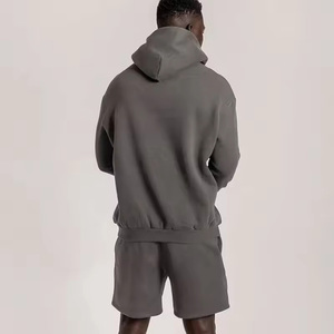 Conjunto de Sudadera con Capucha y Pantalones Cortos para Hombre, Gris, 100% Algodón, Felpa Transpirable, Estilo Casual Urbano, Logotipo Estampado en la Parte Delantera, Lavado Ácido, Ropa de Primavera - Product Image 2