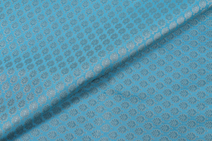 Tissu en brocart floral de designer, finition douce et lisse, pour robe de mode, tenue de mariage et usage intérieur - Product Image 3