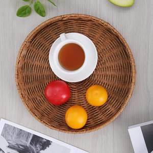 Plateau de service rond en rotin tressé à la main avec poignées, panier décoratif en osier pour le petit-déjeuner, les boissons, les fruits et les aliments, pour la cuisine - Product Image 3