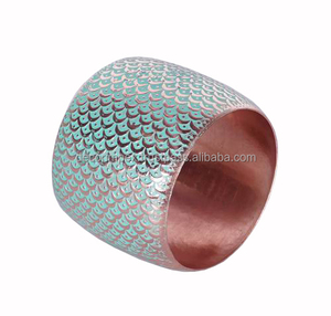 Servilletero de aluminio de diseñador, servilletero decorativo de mesa de boda redondo hecho a mano para uso en comedor y fiesta de Hotel - Product Image 2