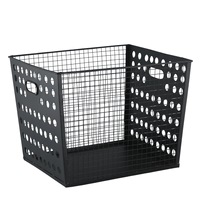 Panier de rangement décoratif en métal au design unique pour la décoration de la maison de style farmhouse, le comptoir de cuisine et le garde-manger, disponible à la vente