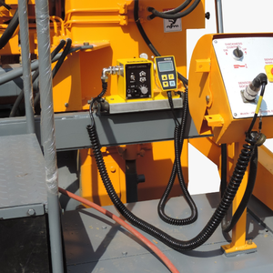 Paveuse à capteur de mouvement Uniter UH-P avec une capacité de 150 TPH et un rayon de braquage court - Product Image 3