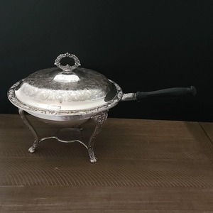 Recipiente Redondo de Acero Inoxidable con Tapa y Patas Decorativas, Plato para Servir de 4.5L para Uso en Hoteles, Restaurantes y Banquetes - Product Image 6