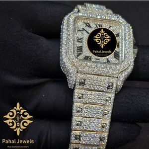 นาฬิกาข้อมือสตรีทรงสี่เหลี่ยมประดับเพชรจาก Pahal Jewels ตัวเรือนสแตนเลสสตีล หน้าปัดคริสตัลแซฟไฟร์ พร้อมตัวล็อคแบบผีเสื้อ - Product Image 2