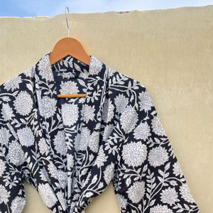 Kimono de luxe en coton imprimé, robe de détente, robe florale, kimono en coton imprimé à la main avec de magnifiques motifs floraux - Product Image 1
